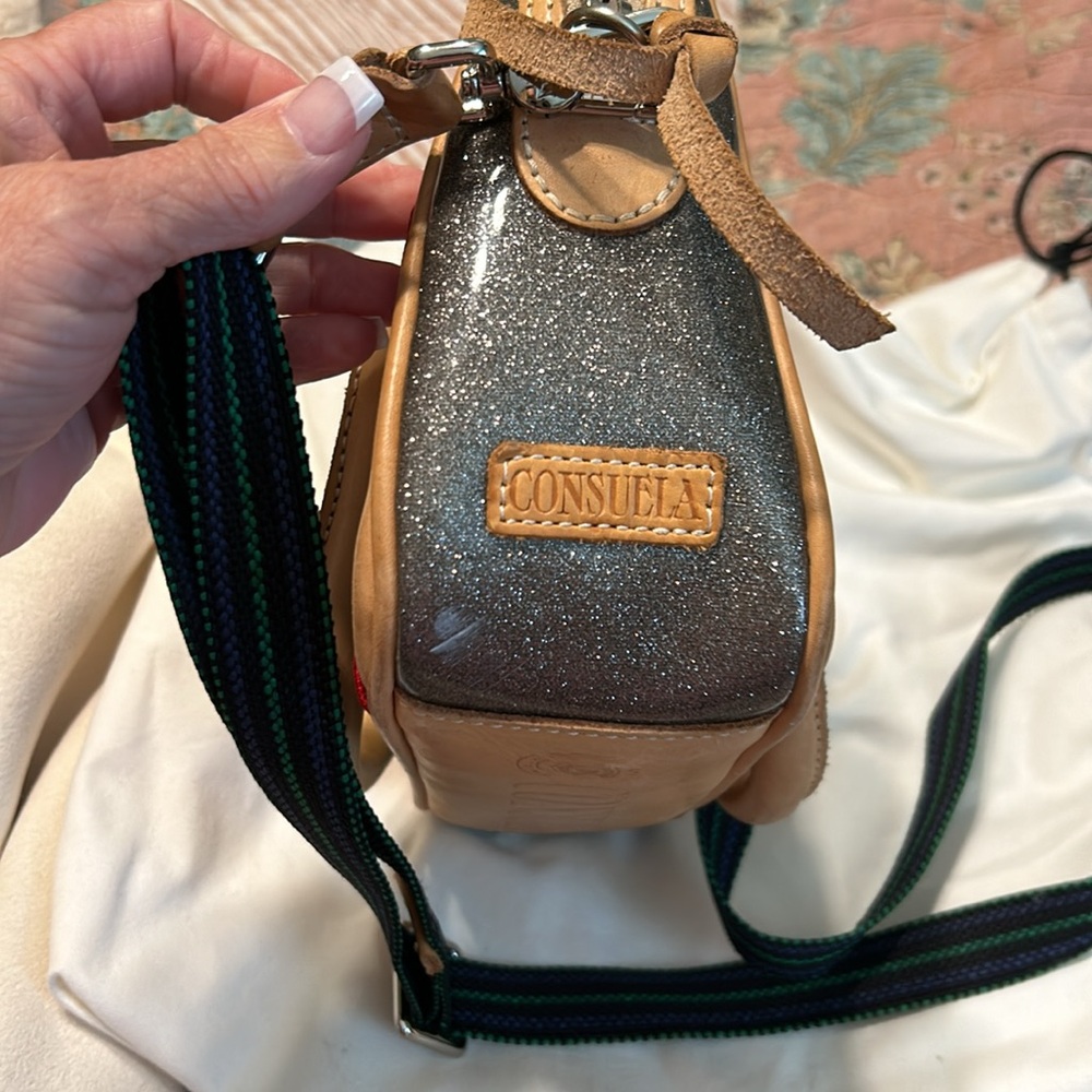 2 Dif sides Consuela Adrian Glitter Luncheon crossbody with matching card/wallet - Picture 4 of 16